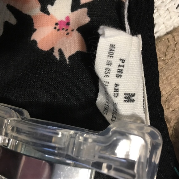 🍁Pins and Needles Urban Outfitters RuffleRomper - Picture 7 of 8